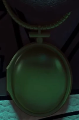 LillyNecklaceCropped