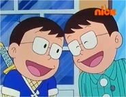 Hattori wearing Kenichi's face