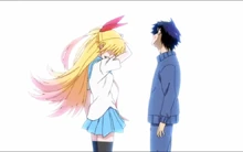 Chicote le da una cachetada a Raku