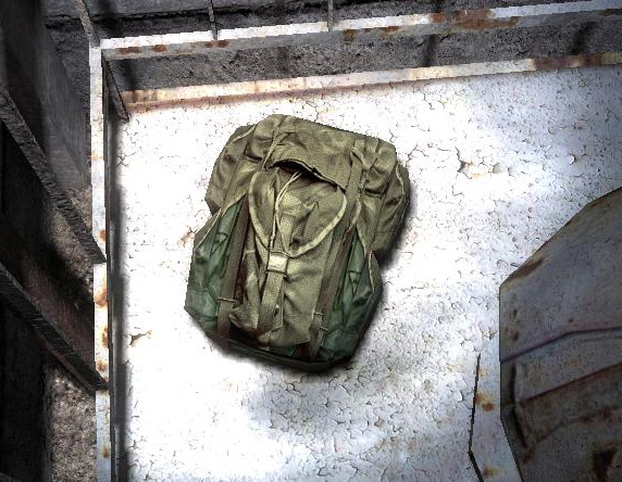 Рюкзаки монолита сталкер. Рюкзак возле деревни сталкер. Рюкзак орленок сталкер. Рюкзак сталкер вещмешок. Рюкзак из сталкера.