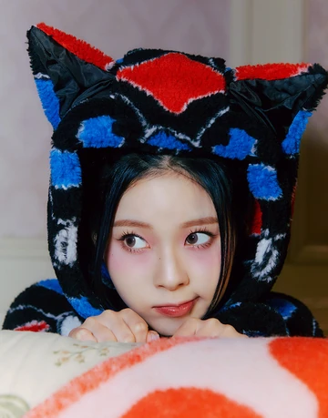 NMIXX ギュジン NMIXX KYUJIN | Birthday girl 🧁🎂🎁🍰🎉🎊 #NMIXX #엔믹스