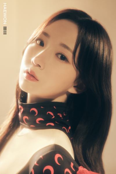 haewon-of-nmixx-attends-sbs-