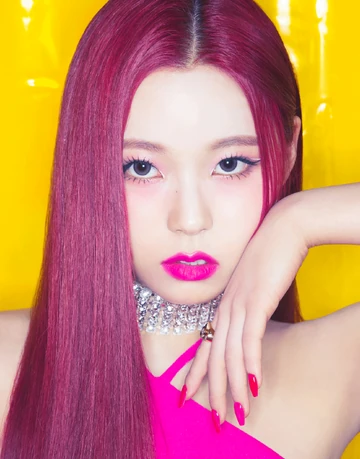 NMIXX ギュジン NMIXX ギュジン編】エンミックスの最強マンネ、16歳KYUJINの猫顔