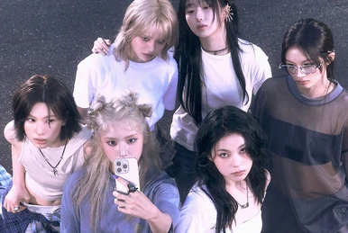 ミュージシャン \"The first HOWL\" FINALVintageCrewNeckTee New Release] XG 1st WORLD TOUR 