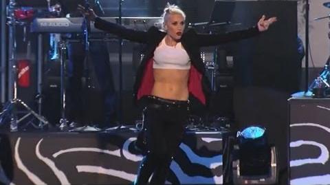No Doubt Performs "Push and Shove"