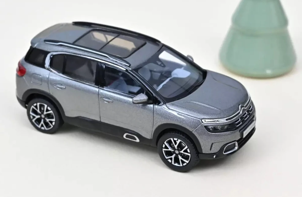 Citroën C5 Aircross 2022 bílá 1:43 - NOREV