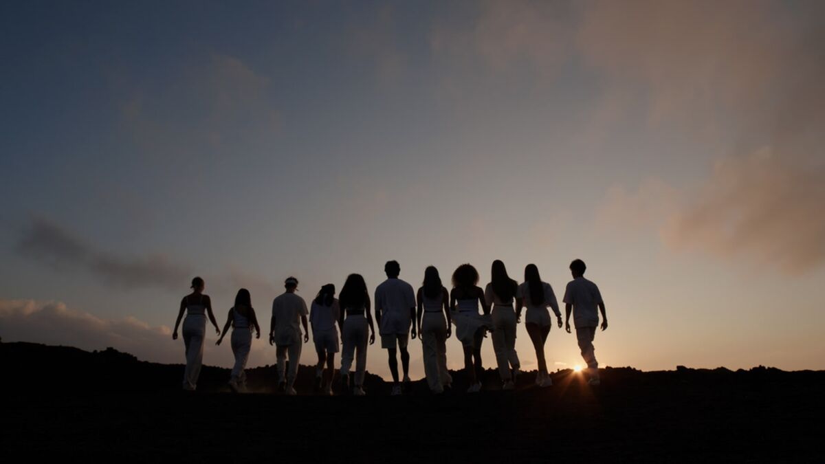 Caldeirão': banda Now United se apresenta pela primeira vez no Brasil com nova formação, novidades