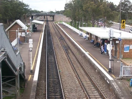 Waratah railway station