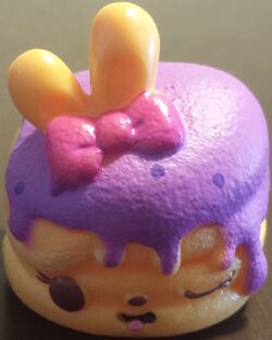 Num Noms Berry Berry Swirl Cake