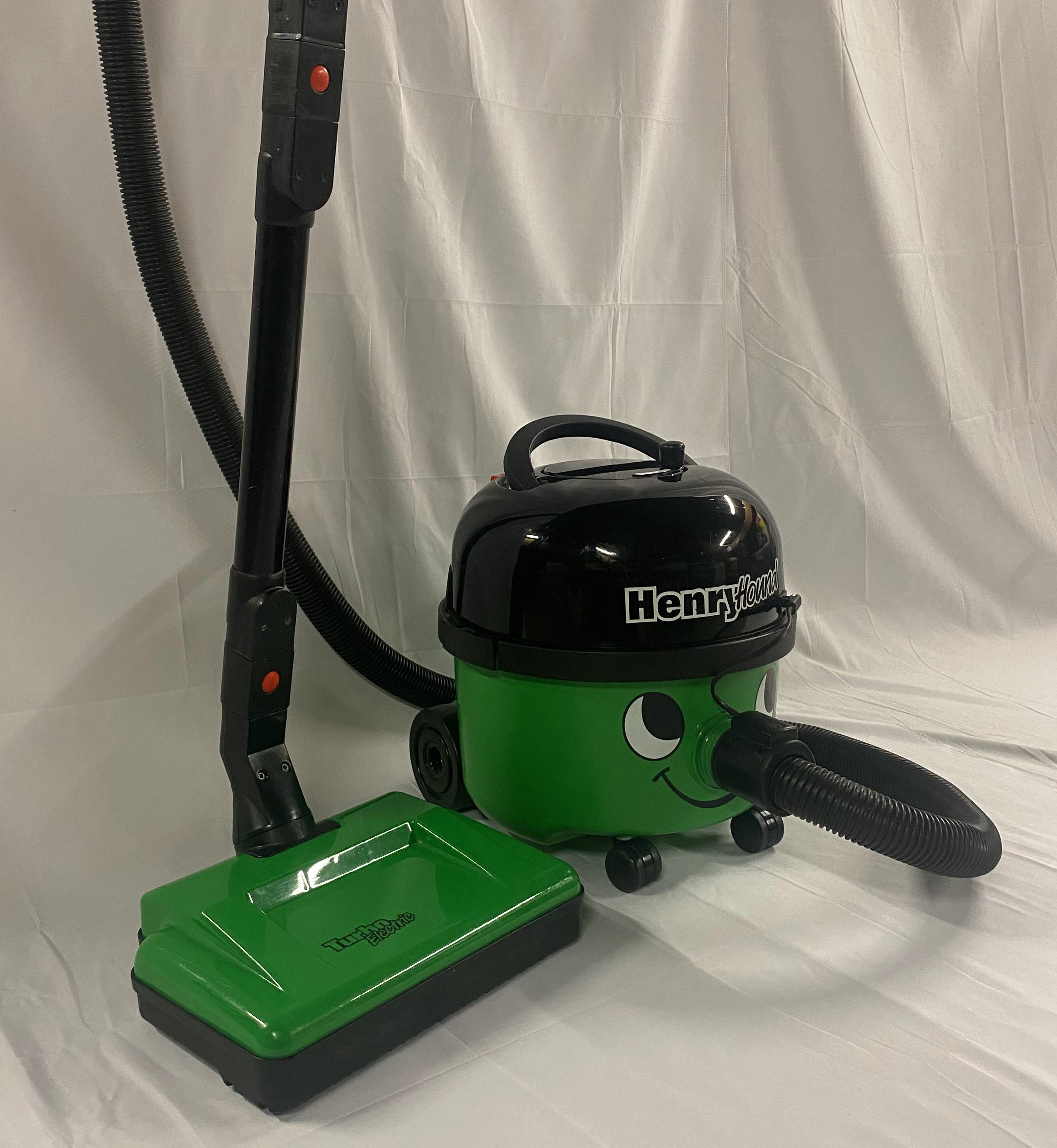 Henry (vacuum) - Wikipedia