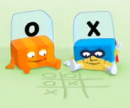 O and X playing tic-tac-toe... TIK TAK TORTURER!?