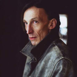 Julian-richings-11.jpg (550×549)