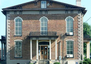 A photo of the courthouse