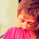 Ryan and Marissa - The Nana 3.gif (930 KB) Ryan comforts Marissa