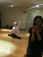 Nyantaro miume.jpg (278 KB) Nyantaro in the studio with Miume