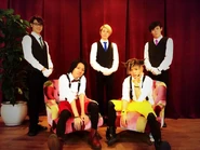 B4F J9DCQAA89rg.jpg (40 KB) With AiZe