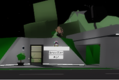 Exploring all the gamepasses in Roblox Brookhaven