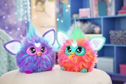 Furby 2023 Coral parla italiano 