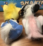 4 shaking pocket pet's manes