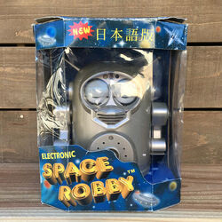 space robby ファービー　フィギュア Amazon.co.jp: SPACE ROBBY 日本語版 ファービースペースロビー