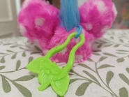 Dah-Tee's backpack clip