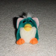 Stofftier-Plüschtier-Kuscheltier-Furby-mit-Funktion-schwache-Batterie.jpg (105 KB)