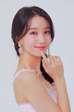Yubin/Gallery | OH MY GIRL Wiki | Fandom