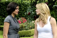 Regina é confrontada por Emma.