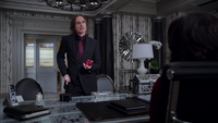 1x18 Mairie de Storybrooke Bureau Regina M