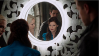 4x07 Elsa Belle French Killian Jones David Nolan miroir reflet découverte mensonge complot manipulation Reine des Glaces tour de l'horloge