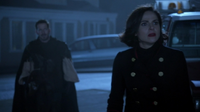 6x11 Regina Mills Robin de Locksley uchronie Storybrooke combat Sauveuse immobilisation