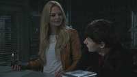 4x02 Emma Swan Henry Mills Café Granny blackout