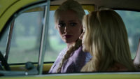 4x05 Emma Swan Elsa Voiture jaune d'Emma cimetière Storybrooke