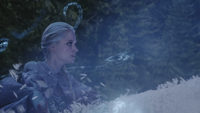 4x05 Elsa grimpe escalier de glace