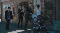 4x01 famille Charmant promenade Henry Mills Emma Swan David Nolan Neal Fils Mary Margaret Blanchard