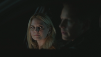 4x02 Emma Swan David Nolan voiture police shérif discussion