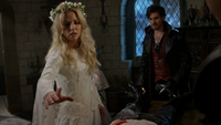 5x02 Emma Swan robe blanche magie Robin Killian Jones