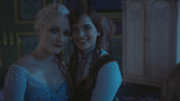 4x08 Elsa Anna sourire chambre princesses château d'Arendelle