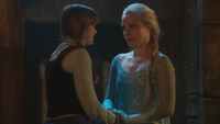 4x08 Anna Elsa équipe donjon château d'Arendelle Ingrid urne magique