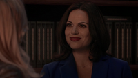 4x11 Regina Mills Emma Swan dos bibliothèque Auteur manoir du Sorcier Opération Mangouste