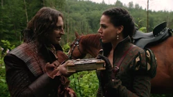 2x02 Rumplestiltskin Reine Regina Rocinante livre de sorts