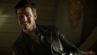 6x04 Killian Jones cale Jolly Roger sourire baril rhum