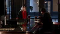 2x14 Emma Swan Neal Cassidy bar chopes de bière retrouvailles