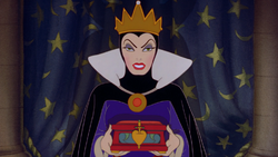Blanche-Neige et les Sept Nains (Disney) Méchante Reine écrin cœur miroir magique