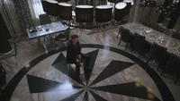 4x09 Henry Mills bureau du maire mairie de Storybrooke chute Sortilège des Mille Éclats