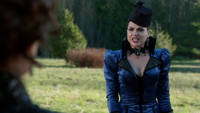 4x20 Reine Regina Cora retour.png