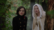 6x11 Emma et Regina dans la Forêt