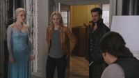 4x03 Elsa Emma Swan Killian Jones Capitaine Crochet Regina Mills mairie Storybrooke