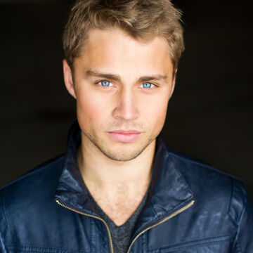 Max Lloyd Jones Once Upon A Time Wiki Fandom Es conocido por haber interpretado a noah en switched at birth.