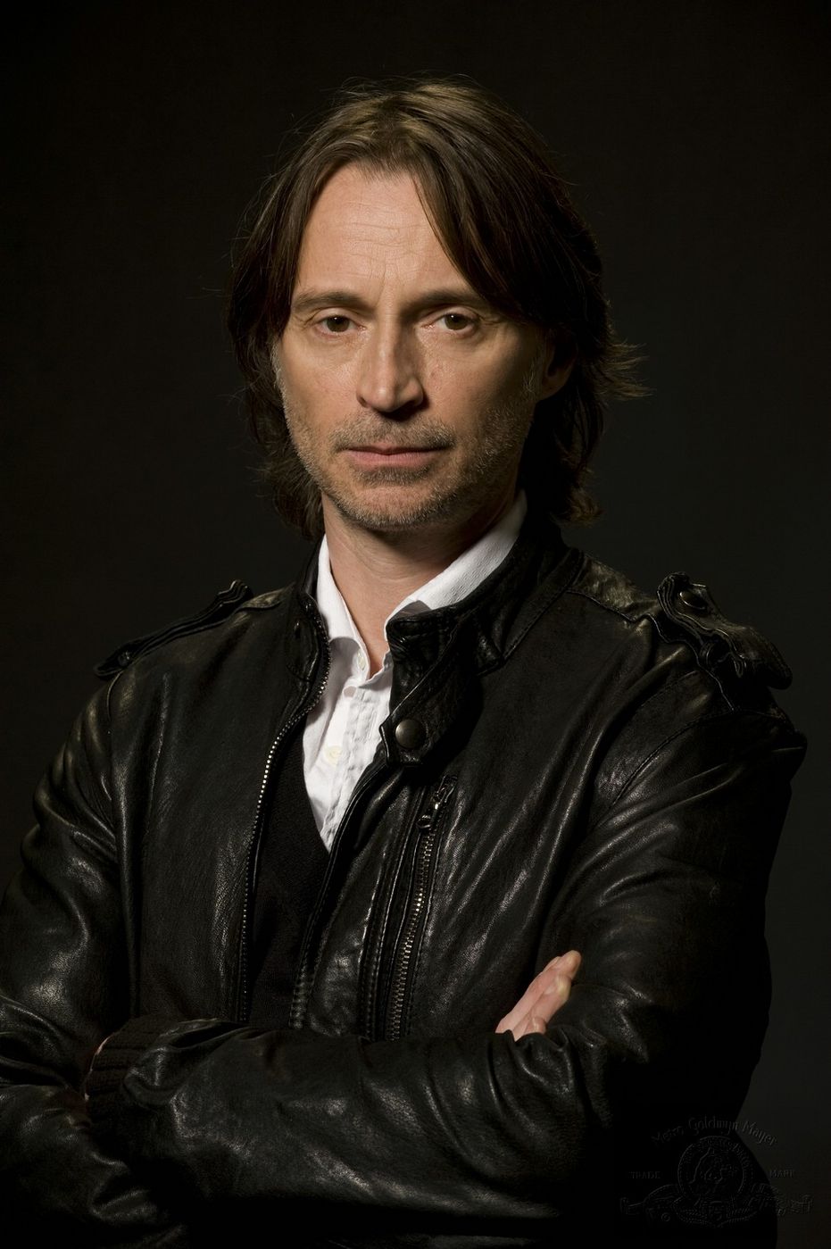 robert carlyle once upon a time on set